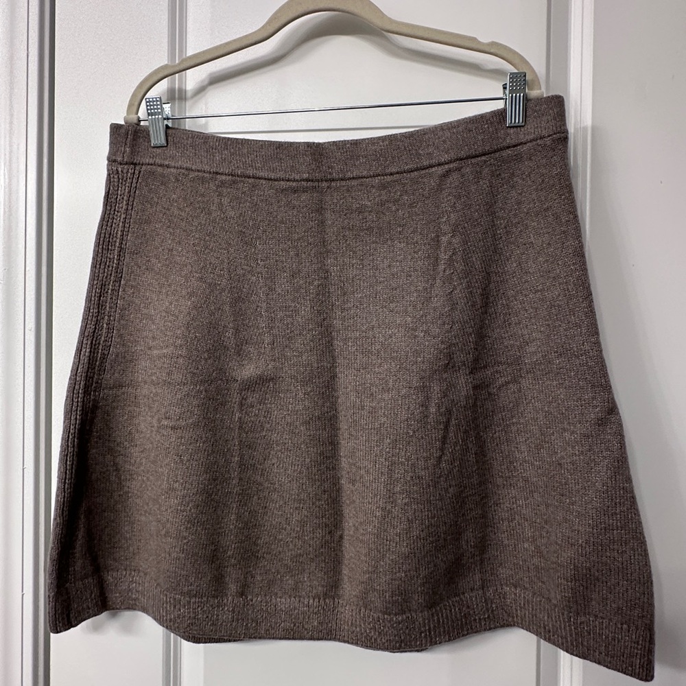 Banana Republic Taupe Knit Skirt - XL